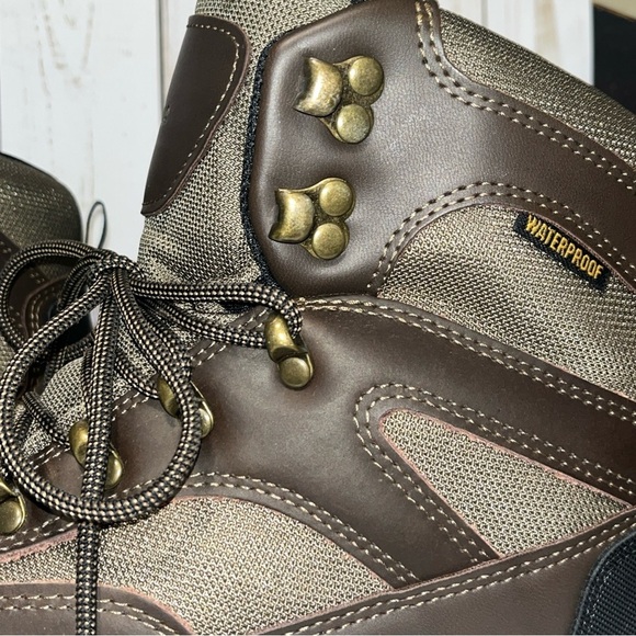 Ozark Trail Men's Size 13 Waterproof Rugged Outdoor Boots Leather Uppers Laceup - Picture 3 of 8